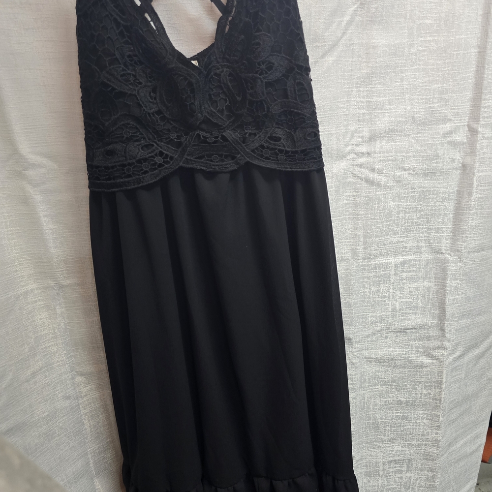 Chic Black Lace Dress